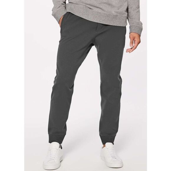 Lululemon Sojourn GRAY 29” SWEATPANTS JOGGERS men’s sz S